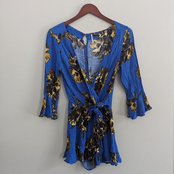 Free People All the Right Ruffles Playsuit Royal Blue Floral Mini Romper XS - Picture 8 of 8